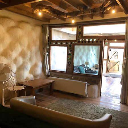 Rabbits 1Or 2 Bedroom Hobbit Style Hillset Earthen Dartmoor Eco Home South Brent Exteriör bild