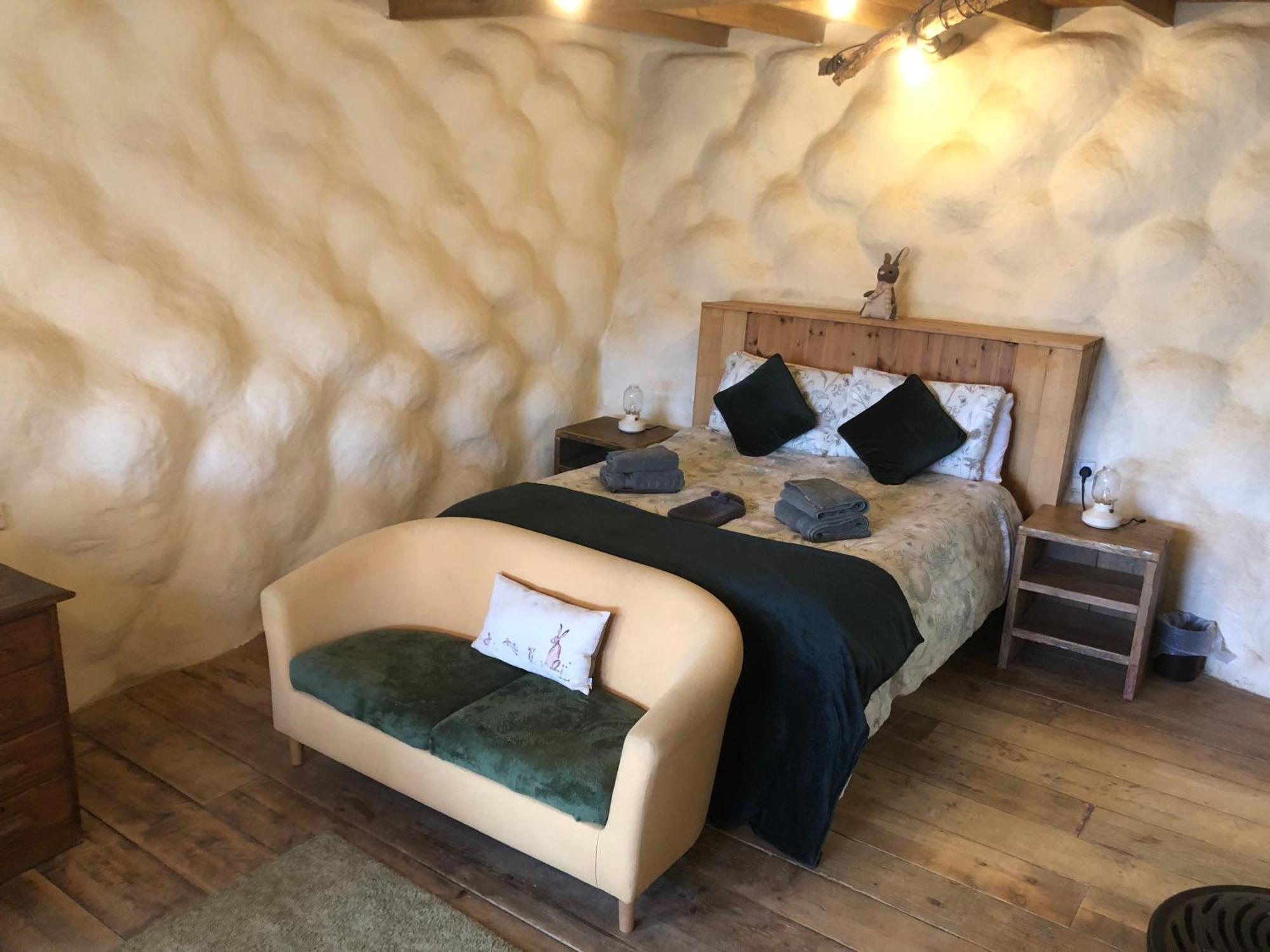 Rabbits 1Or 2 Bedroom Hobbit Style Hillset Earthen Dartmoor Eco Home South Brent Exteriör bild